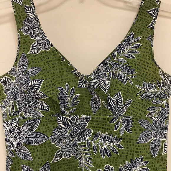 Talbots Crop top - Picture 2 of 5